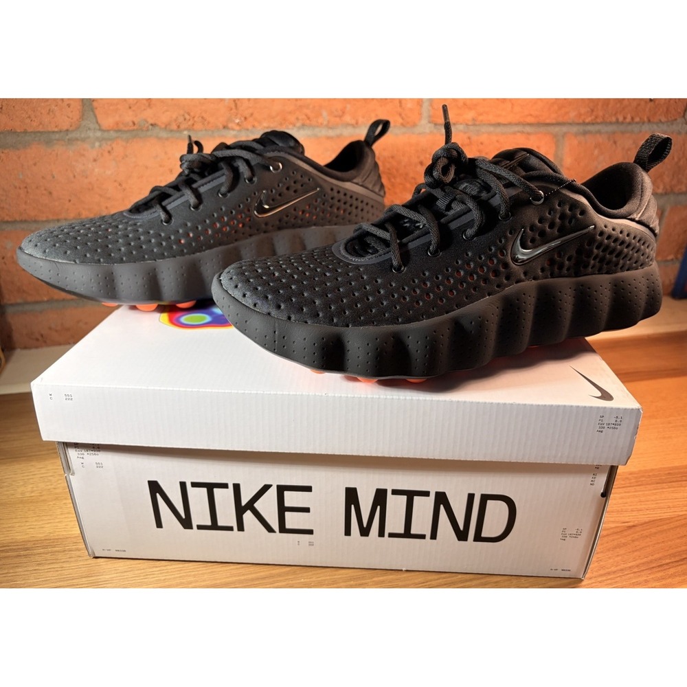 NWT Authentic Nike Mind 002 "Black Hyper Crimson HQ4308-001